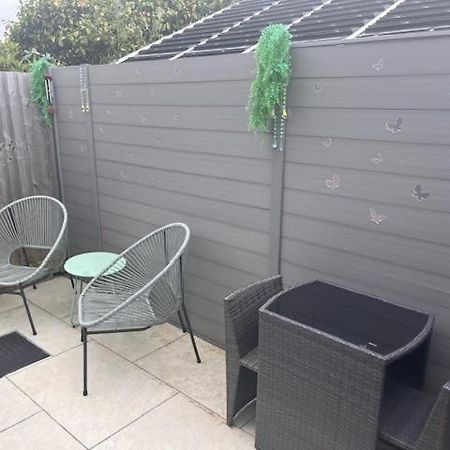 Crow Nest Apartment Barton on Sea Bagian luar foto